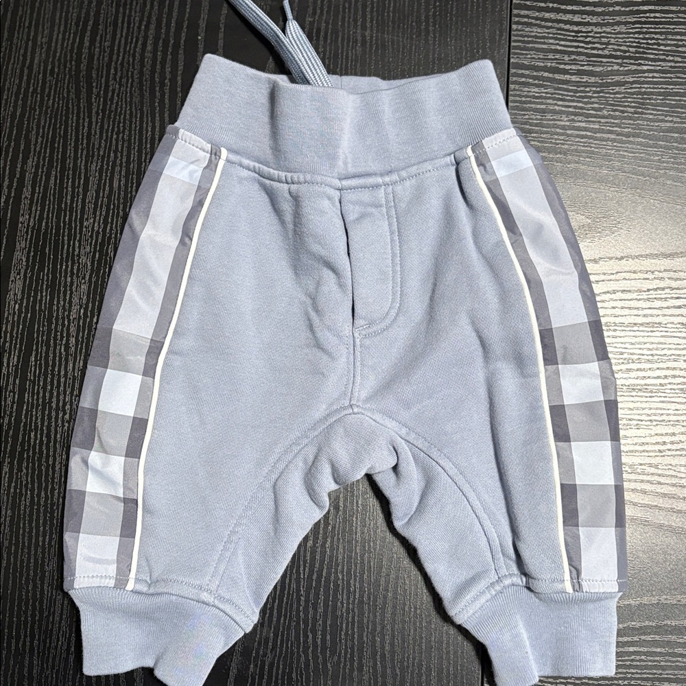 Burberry White and Light Blue Baby Outfit- POST SHIRT ONLY - Picture 2 of 7